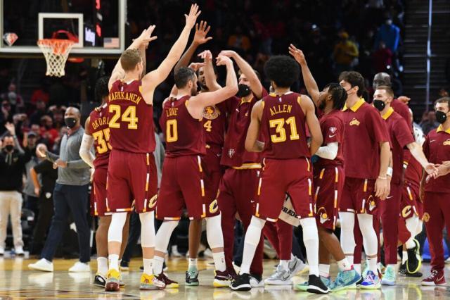 【观察】东部八雄开启混战 谁距离杀出重围更近？